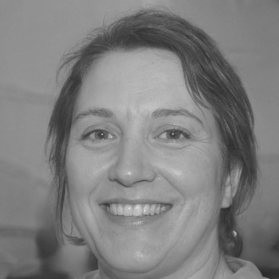Portrait von Sandra Weber, Verhaltensanalystin für Finanzgewohnheiten